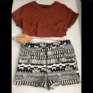 2b Bebe Denim White Aztec Print Hi Waisted Shorts